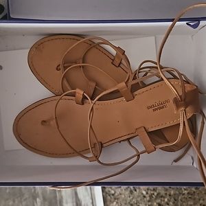 Size 8 urban outfitter lace up sandals